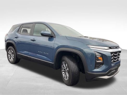 Certified 2026 Chevrolet Equinox LT FWD image 7