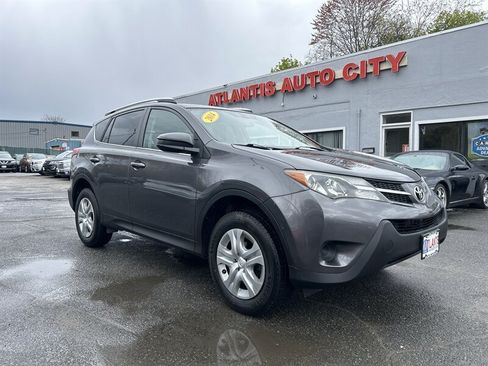 Used 2014 Toyota RAV4 LE AWD/4WD image 3