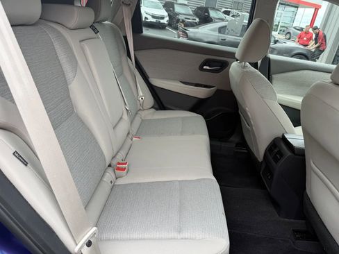 Used 2022 Nissan Rogue SV FWD image 10