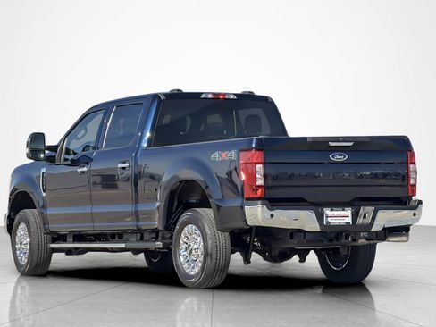 Used 2022 Ford F250 XLT w/ XLT Premium Package image 3