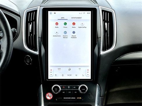 Used 2024 Ford Edge Titanium image 28