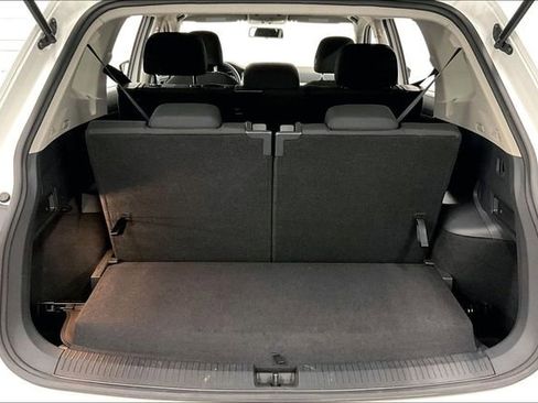 Used 2020 Volkswagen Tiguan S image 39