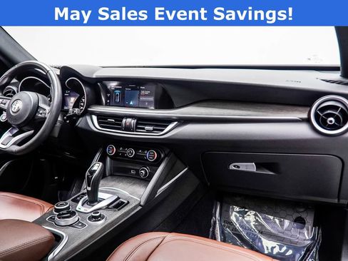 Used 2023 Alfa Romeo Stelvio Ti AWD/4WD image 16
