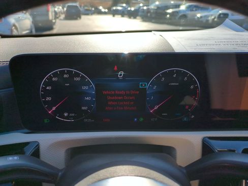 Used 2025 Mercedes-Benz CLA 250 image 21