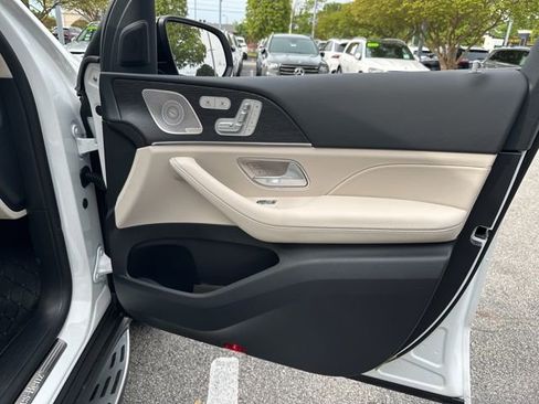 New 2026 Mercedes-Benz GLS 450 4MATIC image 42