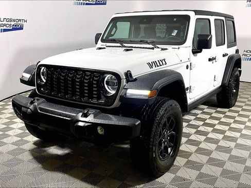 Used 2025 Jeep Wrangler Unlimited Sport AWD/4WD image 1