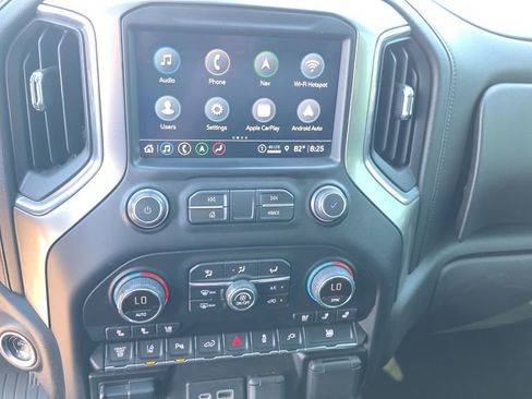 Used 2021 Chevrolet Silverado 2500 LTZ w/ LTZ Premium Package image 18