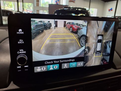 Used 2023 Honda Pilot Elite image 14