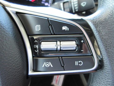 Used 2024 Kia Forte LXS image 16