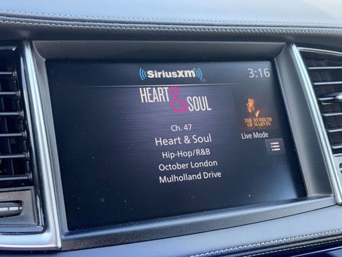 Used 2020 INFINITI QX50 Luxe image 17