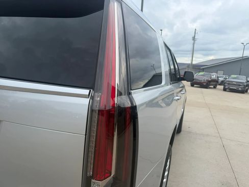 Used 2016 Cadillac Escalade Platinum AWD/4WD image 65