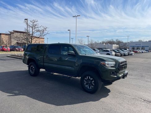 Used 2021 Toyota Tacoma TRD Off-Road w/ TRD Premium Off Road Package image 14