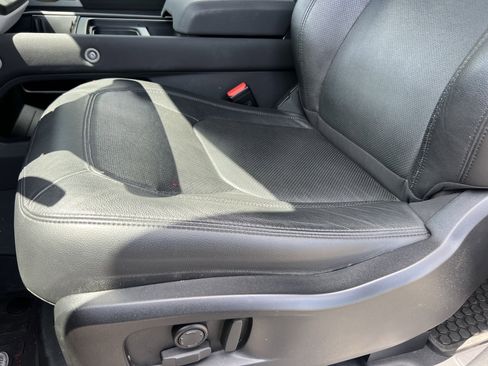 Certified 2023 Land Rover Defender 90 SE image 19