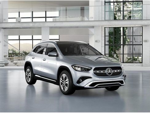New 2025 Mercedes-Benz GLA 250 4MATIC image 10