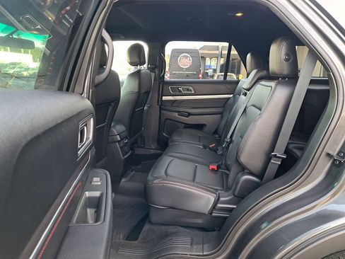 Used 2017 Ford Explorer Sport image 13