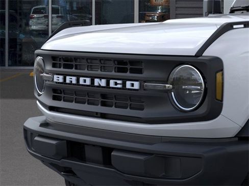 New 2025 Ford Bronco 4-Door image 19