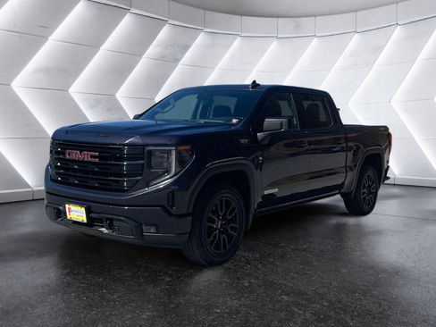 Used 2022 GMC Sierra 1500 Elevation image 2
