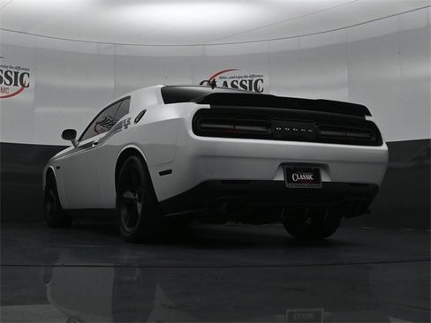 Used 2019 Dodge Challenger R/T w/ Plus Package image 23
