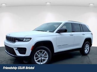 New 2026 Jeep Grand Cherokee Laredo w/ Trailer Tow Package AWD/4WD video 1