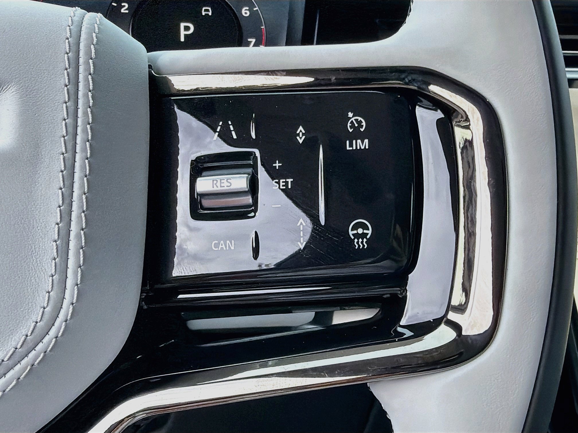 New 2027 Land Rover Range Rover Sport Dynamic SE AWD/4WD image 38
