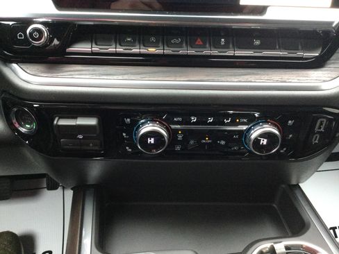 New 2026 GMC Sierra 1500 SLT w/ SLT Premium Package image 13