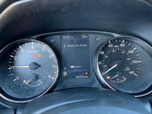 Used 2020 Nissan Rogue Sport SV FWD image 25
