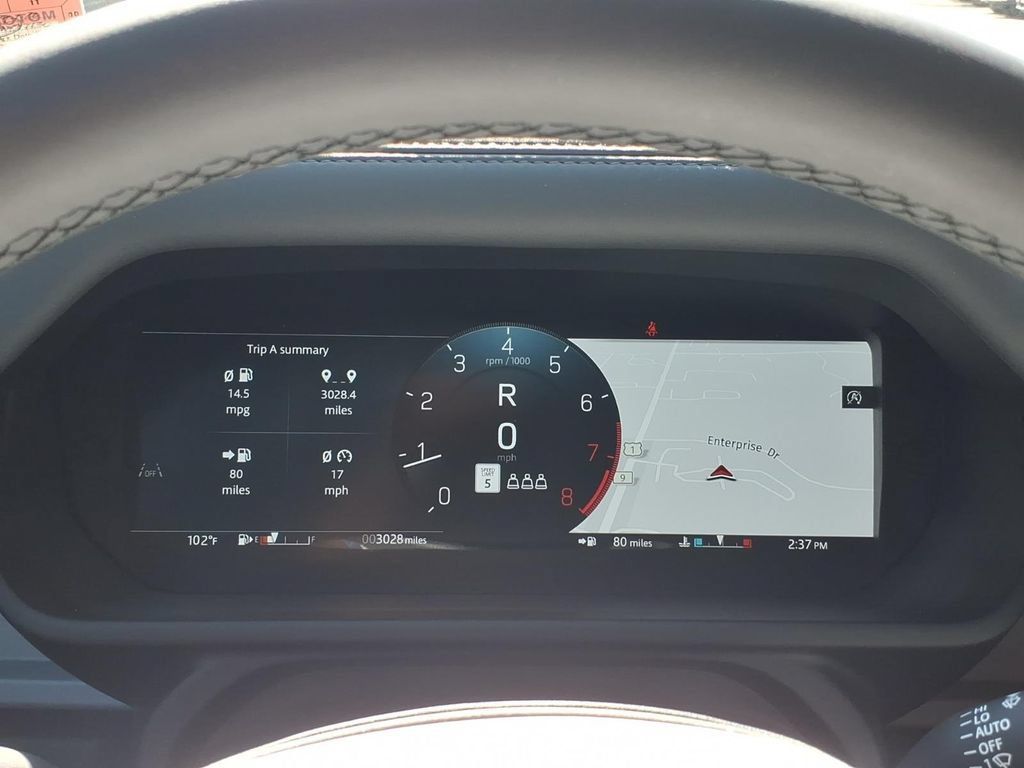 Used 2026 Land Rover Defender 110 OCTA AWD/4WD image 25