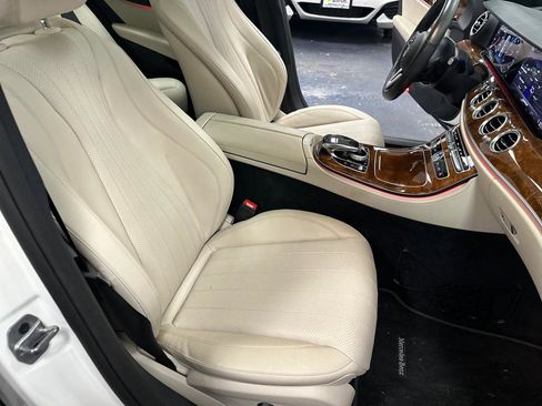 Used 2019 Mercedes-Benz E 300 4MATIC image 33