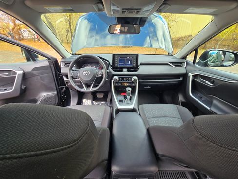 Used 2022 Toyota RAV4 XLE image 35