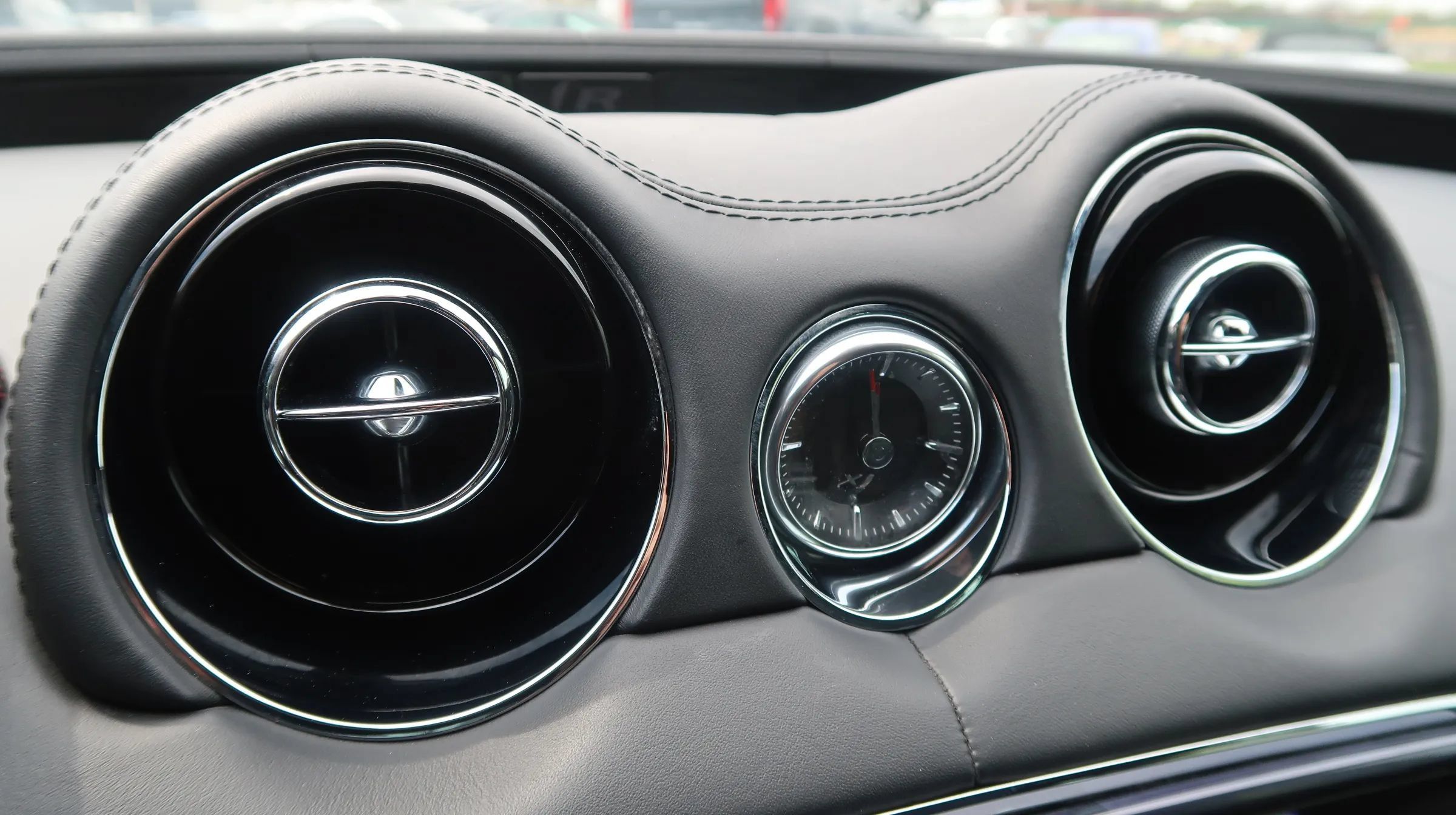 Used 2014 Jaguar XJ R LWB RWD image 41