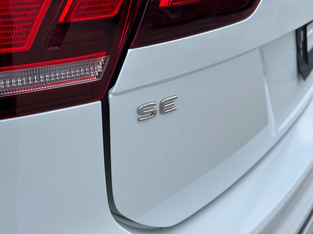 Certified 2023 Volkswagen Tiguan SE R-Line FWD image 49