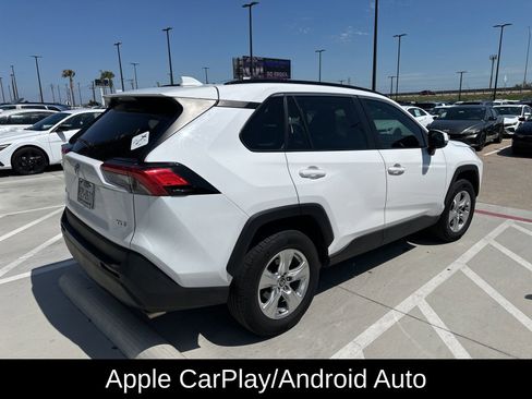 Used 2021 Toyota RAV4 XLE w/ Convenience Package FWD image 6