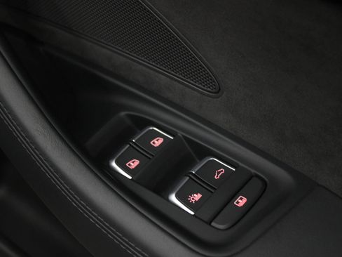 Used 2016 Audi A8 L 4.0T w/ Driver Assistance Package image 34