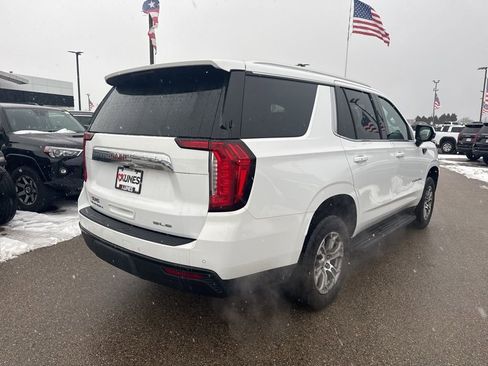 Used 2024 GMC Yukon SLE AWD/4WD image 11