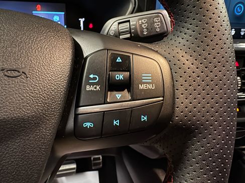 Used 2023 Ford Escape ST-Line w/ Tech Pack #1 AWD/4WD image 16