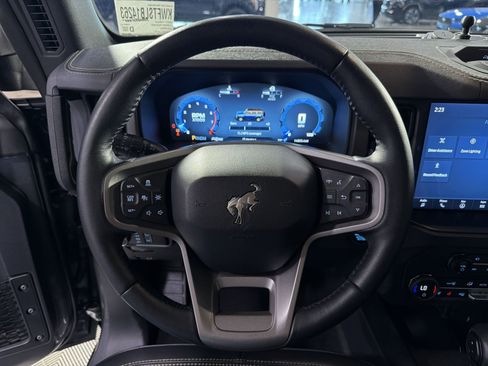 Used 2025 Ford Bronco Badlands AWD/4WD image 27