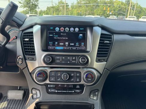 Used 2019 Chevrolet Suburban Premier RWD image 22