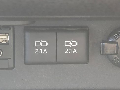 Used 2017 Toyota Highlander Limited image 22