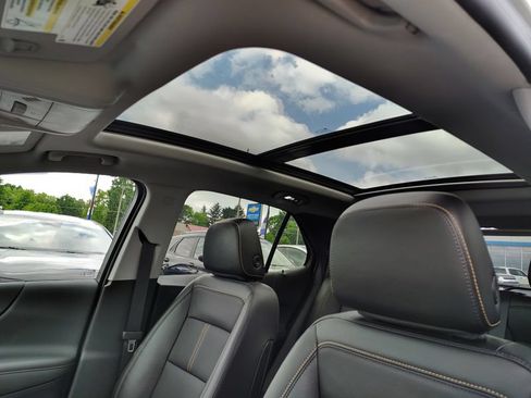 Certified 2024 Chevrolet Equinox Premier AWD/4WD image 10