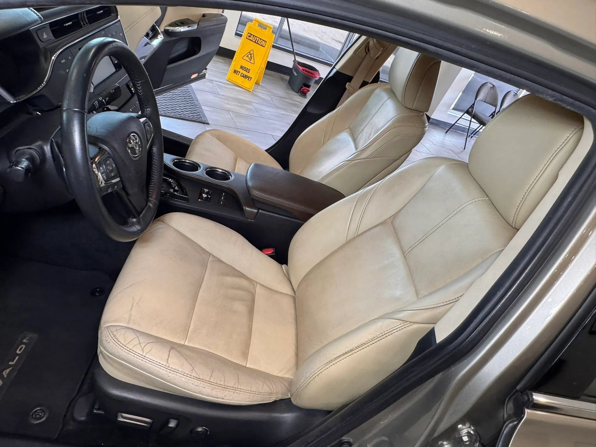 Used 2015 Toyota Avalon XLE FWD image 26