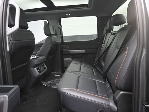 New 2026 Ford F250 Lariat w/ Black Appearance Package image 27