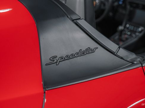 Used 2019 Porsche 911 Speedster RWD image 20
