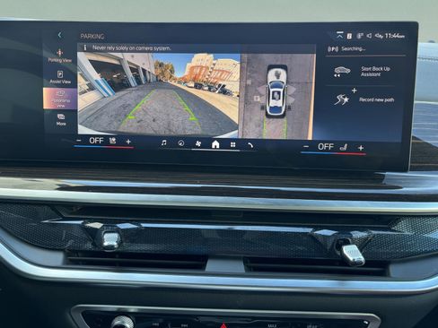 Used 2025 BMW X6 xDrive40i w/ Executive Package image 16