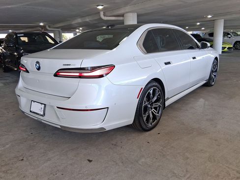 Certified 2024 BMW i7 eDrive50 w/ Premium Package 2 image 6