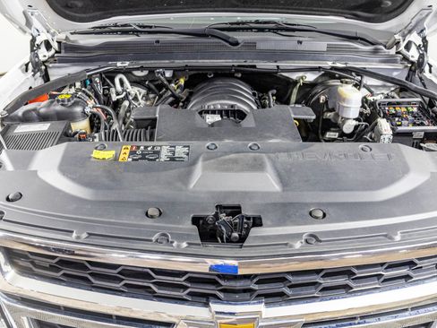 Used 2020 Chevrolet Suburban LT image 58