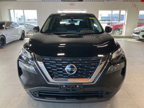 Used 2021 Nissan Rogue S image 2