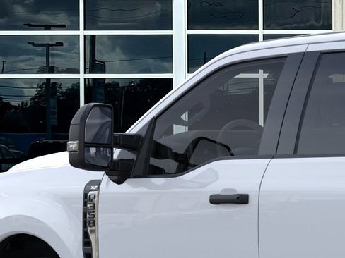 New 2026 Ford F350 XLT w/ 360-Degree Camera Package RWD image 42