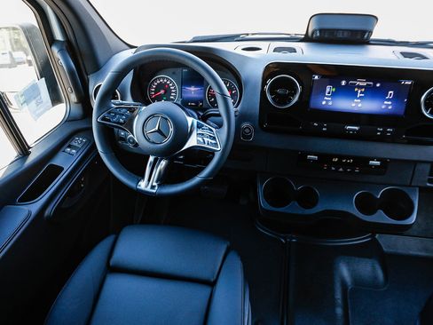 New 2025 Mercedes-Benz Sprinter 2500 image 14