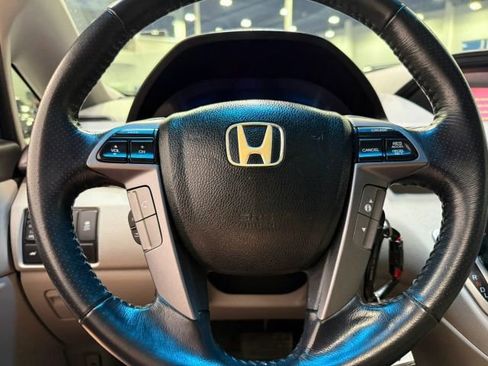 Used 2013 Honda Odyssey Touring Elite image 10