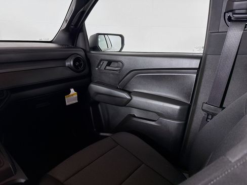 Used 2023 Chevrolet Colorado W/T image 27